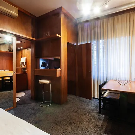 Youhosty - Ravizza Wood 22 Apartamento Milão