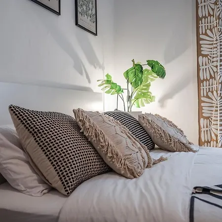 The Natural Spot - Tortona Apartman