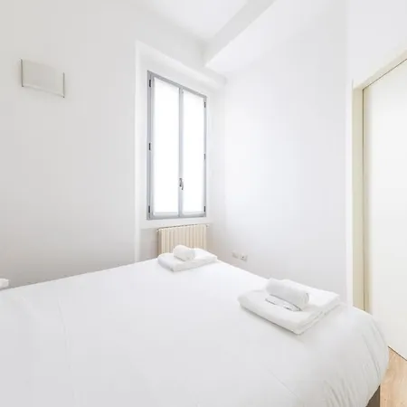 Eleganza In Porta Venezia - 4 Posti Letto Con Ac ミラノ