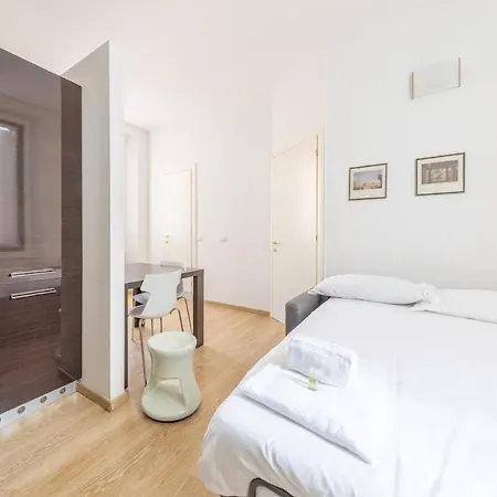 アパート Eleganza In Porta Venezia - 4 Posti Letto Con Ac ミラノ