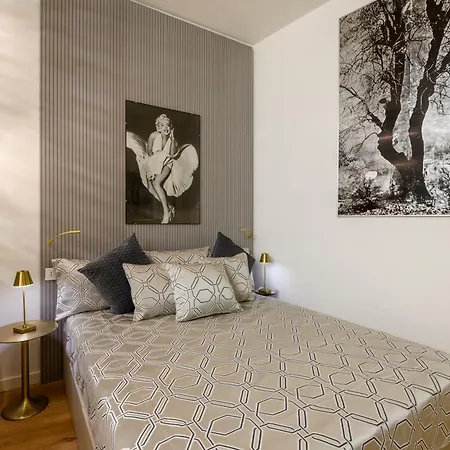 Апартаменты Gian Giacomo Mora, 13 Raffinato Monolocale In Centro *