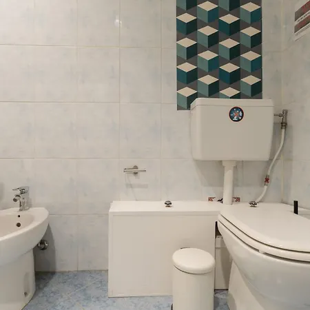Urban Loft With Pool Table - M3 And Train Station - Duomo In 10 Min شقة
