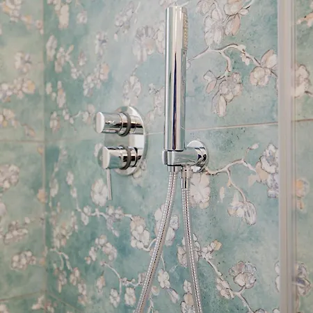 Modern One-bedroom With Terrace - Naviglio Martesana 米兰