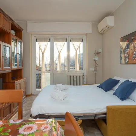 Modern Two-room Between Linate And The Center Milaan