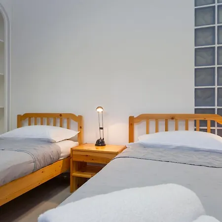 Appartement Comfortable&quiet Near M4 Metro *