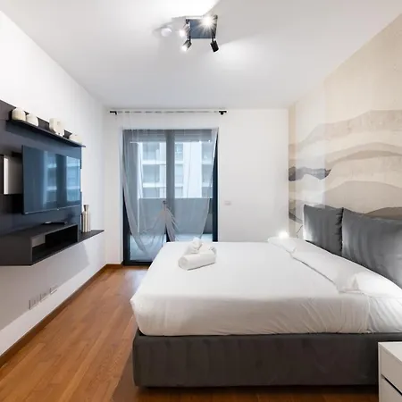 Elegante Appartamento - Fiera - Parcheggio Gratuito Apartamento *