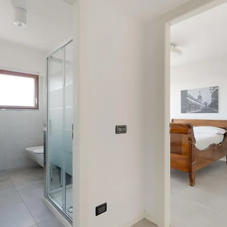 Guesthost - Modern Pirelli Apartmán