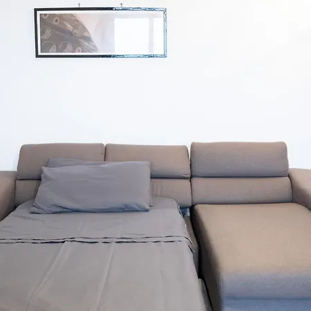 Sky Garden - Private Garage