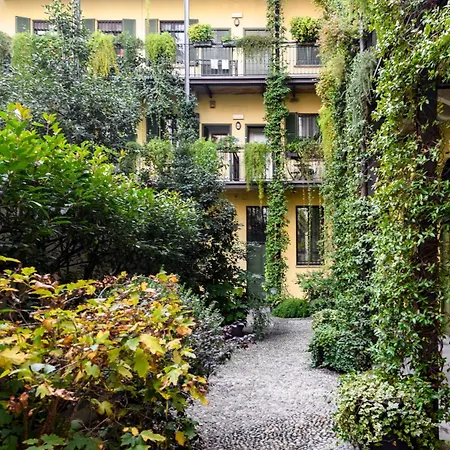 Apartmán Cesariano, 11 - In Vibrant Via Cesariano *