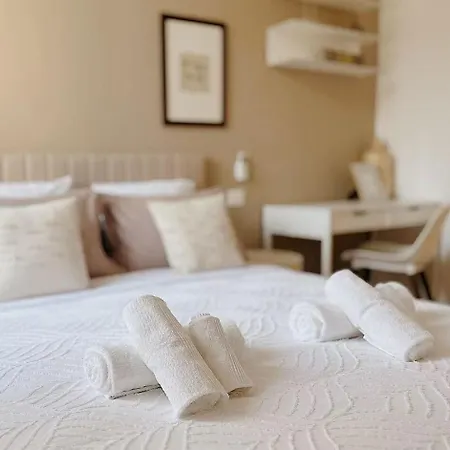 Sempione Designer 2 Bedrooms 24h Supermarket Nightlife Tram To Duomo Milaan