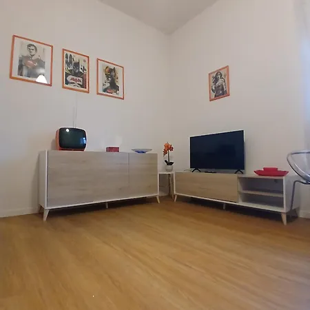 - Carlihaus Apartament *