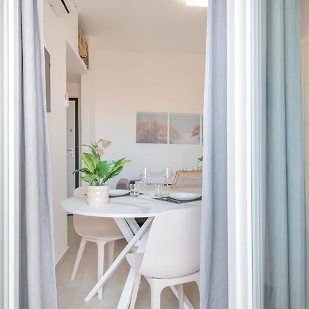 Apartment Easylife - - Paoli 6 P3 - Navigli Milan