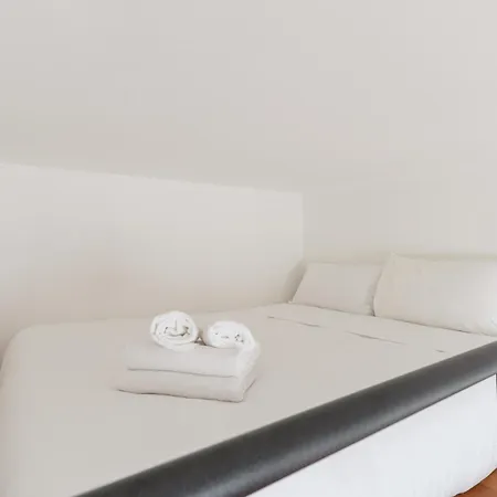 아파트 Guesthost - Navigli Comfy