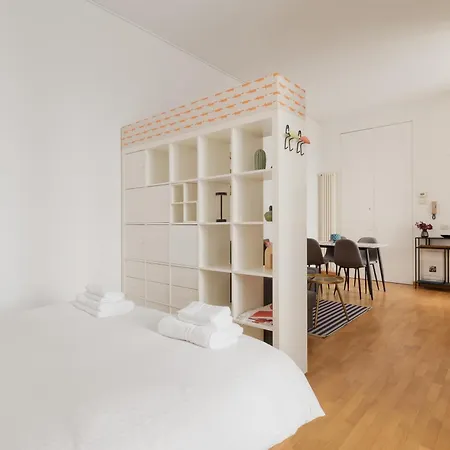 Guesthost - La Casa Di Luca Milan