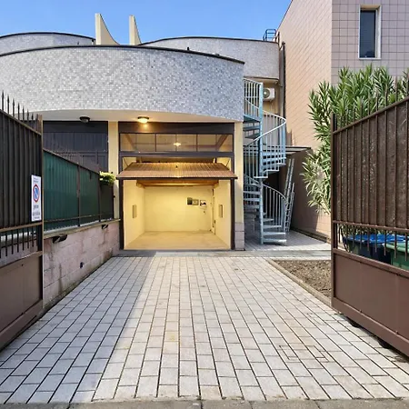 شقة Bed & Garage In ميلان