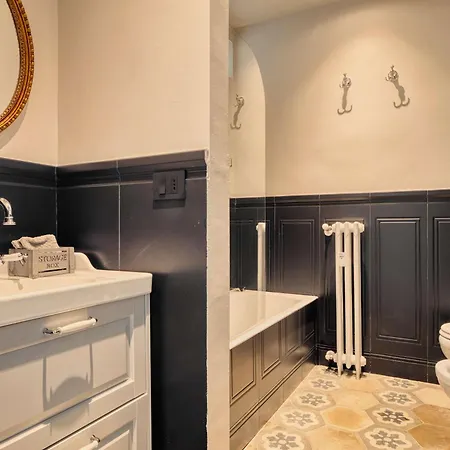 Bright 2br Near Arco Della Pace Apartment Milan