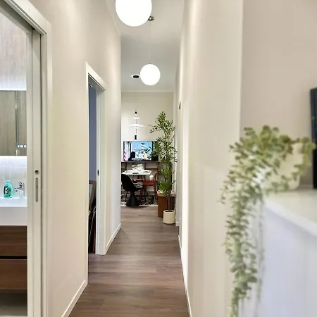 Designer Apartment, Entire Home, 2 Bathrooms, For Families, Groups Daire *