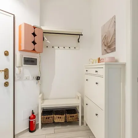 Apartment Bdc - With Parking! *