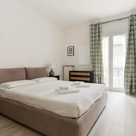Guesthost - Bright Flat Near Stazione Apartment Mailand
