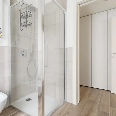 Guesthost - Modern In Moscova * 밀라노