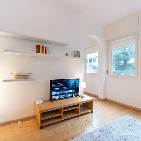 2 Min To Metro, 8 Min To Rho Fair Apartmán