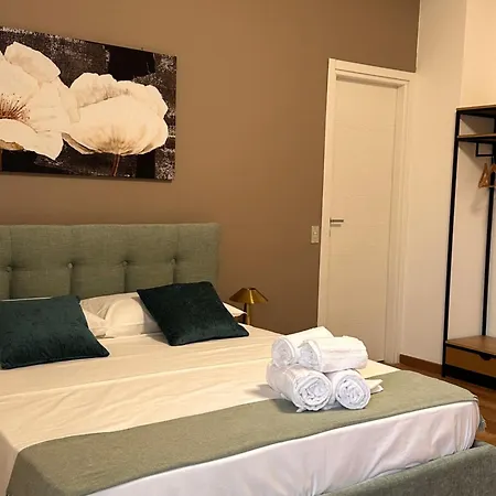 11 Apartment