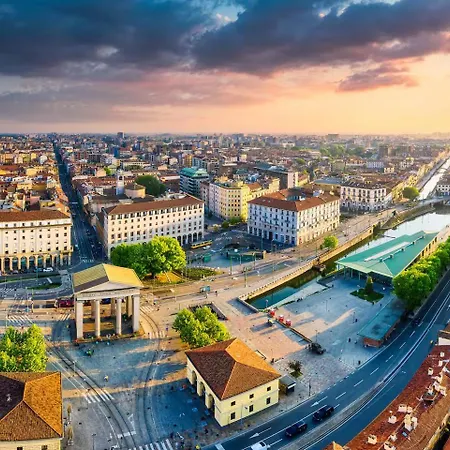 Modern Apartment, Cimiano Metro, Wifi, Ac * Milano