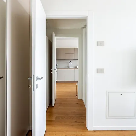 The Luxe Naviglio - 5 Min From Metro M4 Frattini