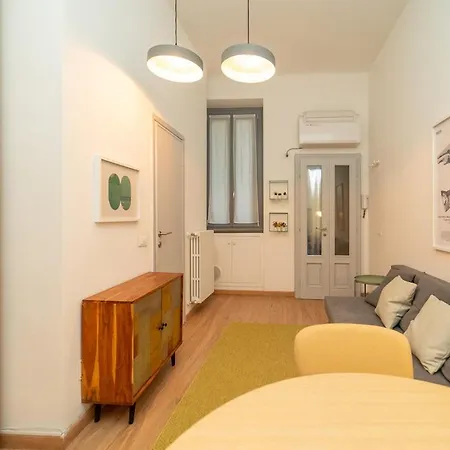 The Artist's Nest - On The Navigli Apartman *