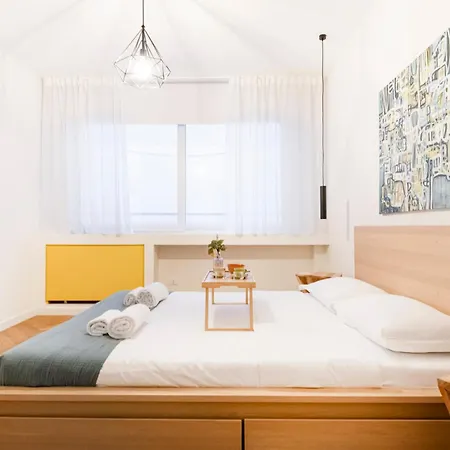 Easylife - - San Gregorio 3 F - P Venezia