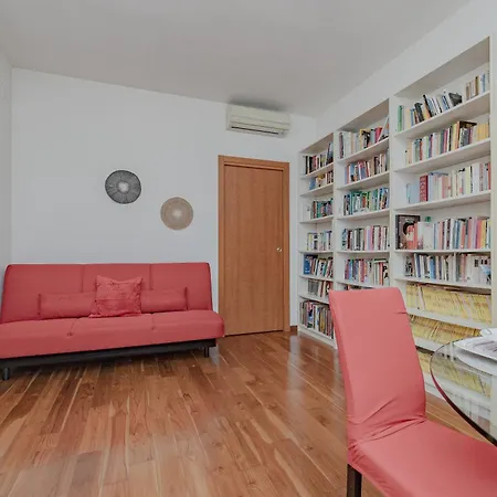 Appartamento Stylish Near Duomo, Near Metro, Balcony Milano