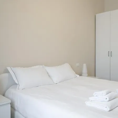 Italianway Easy - Leoncavallo 45 * Mediolan