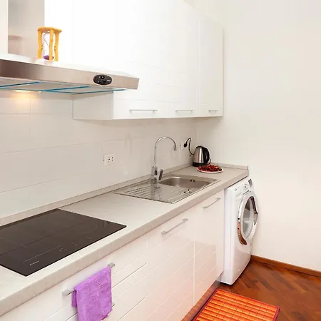 Apartament Mercadande Mediolan