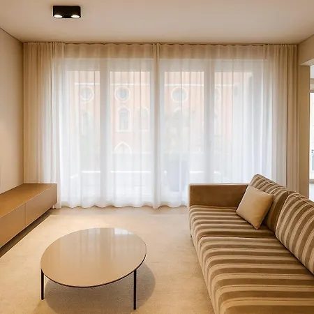 Luxury In Milan, Unbeatable Spot Milánó
