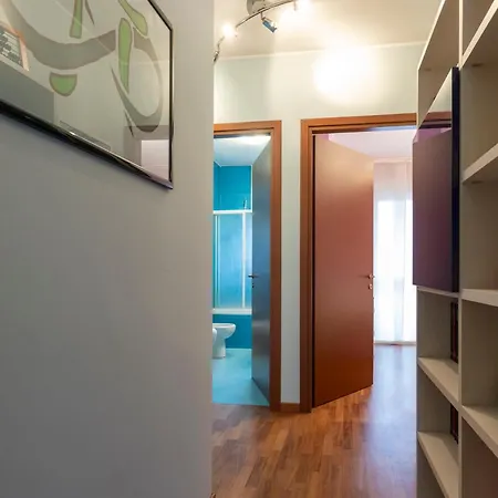 Smart - Near Navigli & Iulm 公寓