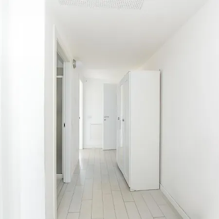 Διαμέρισμα 3br With Large Terrace - 800m From San Leonardo M1