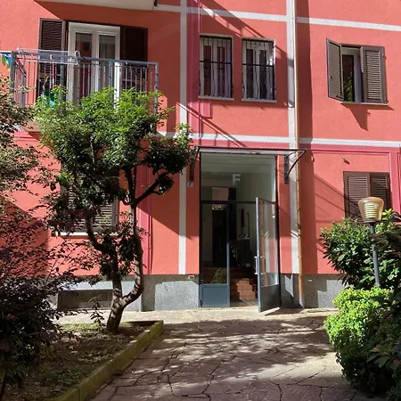 Apartament Golden House Arbe Mediolan