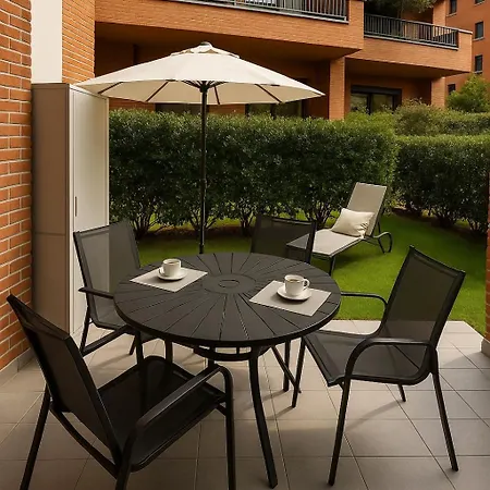 Apartman Modern Loft With Projector E Private Garden, Station *