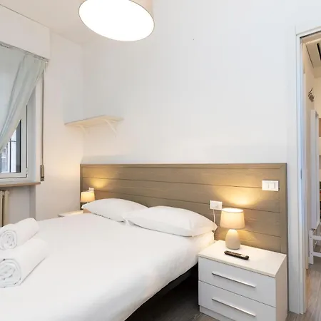 Apartment Comfortable Two-room Porta Romana M3 *