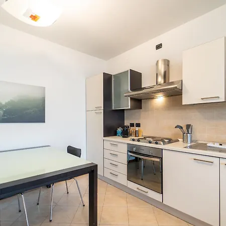 アパート Moderno Con Garage, Wi-fi, Aria Condizionata E Terrazzo ミラノ