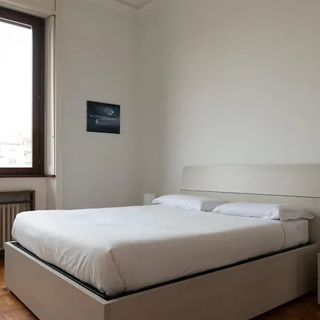 Luminoso Trilocale Piano Alto Vicino All' Arco Della Pace Lägenhet Milano