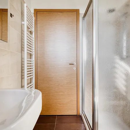 Giaxtower Palestra & Piscina Pure Living 5' Piano *