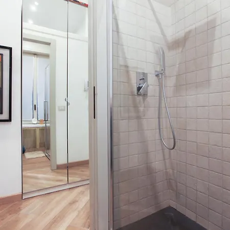 The Double Comfort - Quiet Flat, 2 Private Bathrooms In Centre Lägenhet Milano