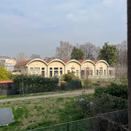 شقة Duo Living, Spacious Comfortable 5 Minutes From Lancetti ميلان