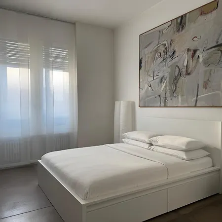 Urban Retreat Minutes Away From Duomo Cathedral Lägenhet Milano