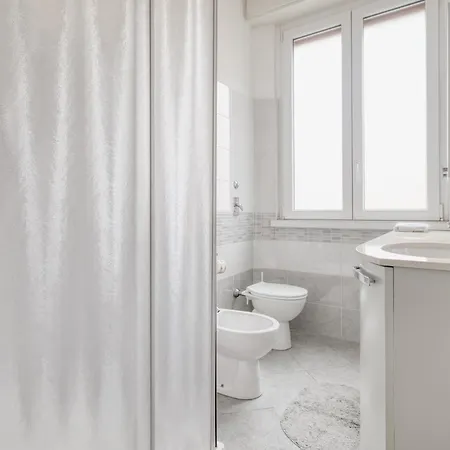 Appartement Just Urban - Elegant 1-br Flat In Solari Area - 2 Min Metro M4