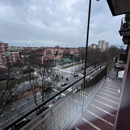 One-bedroom Bicocca 公寓