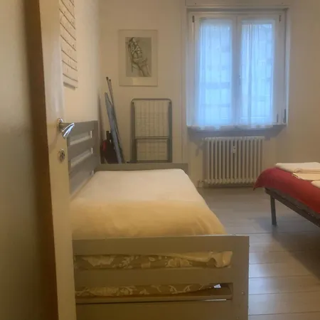 Accogliente Casetta A A Due Passi Dalla Metro Tolstoi Apartment *