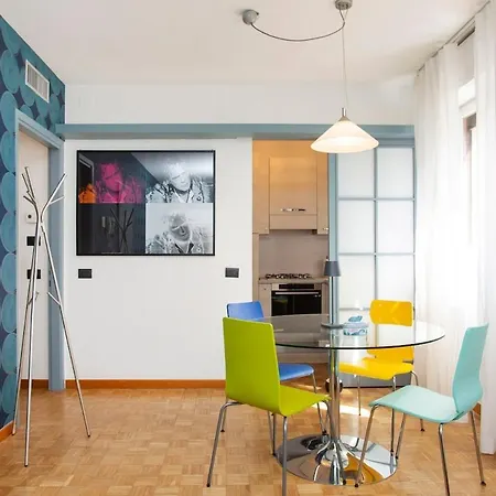 公寓 Light Blue Home-sempione Park-metro M2-brera