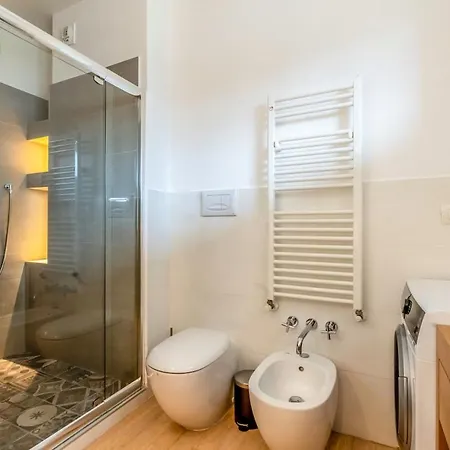 Luminoso E Ristrutturato Con Doppio Balcone E Wifi Apartmán Milán